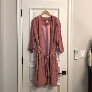 Rose pink velvet kimono new with tags